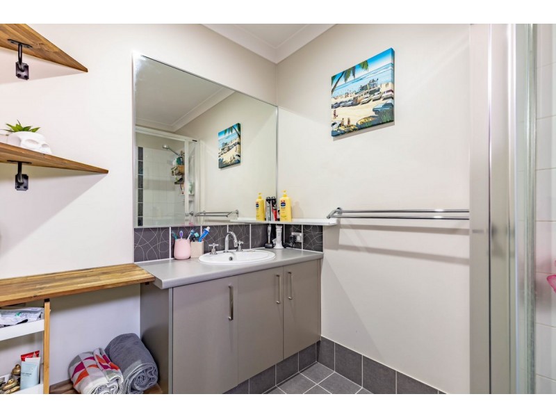 20 Hoskins Way, Australind WA 6233