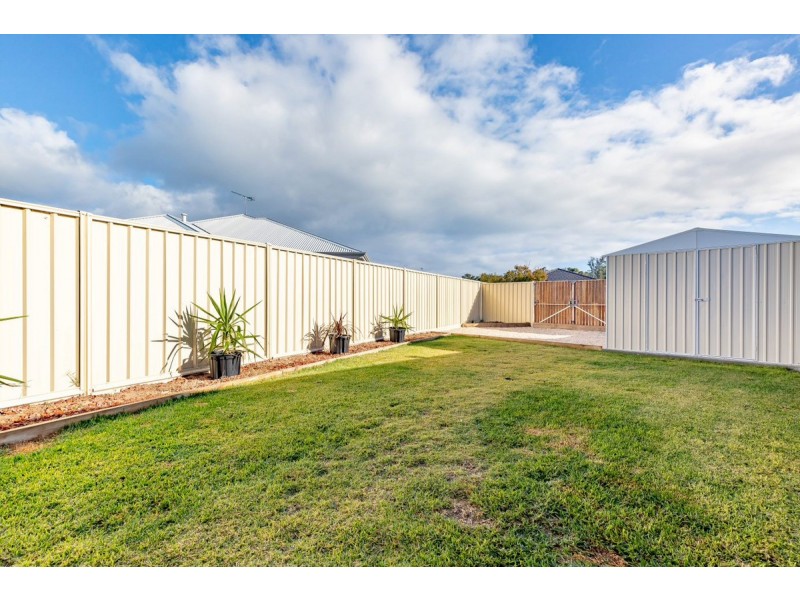 20 Hoskins Way, Australind WA 6233