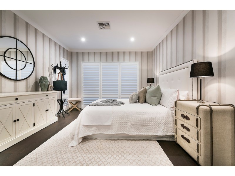 7 Bluff Road, Dalyellup WA 6230