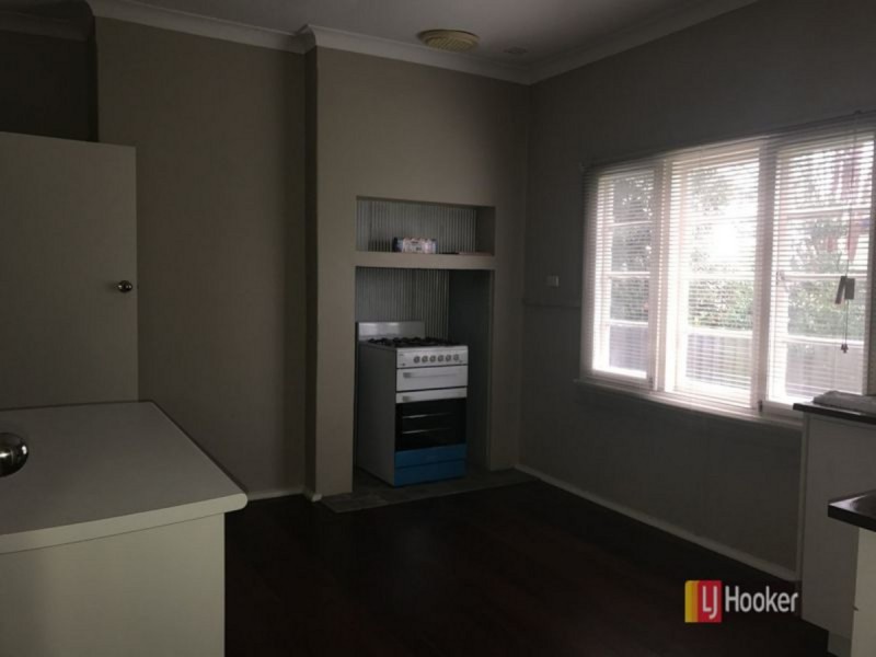 16 Woodrow Street, Carey Park WA 6230