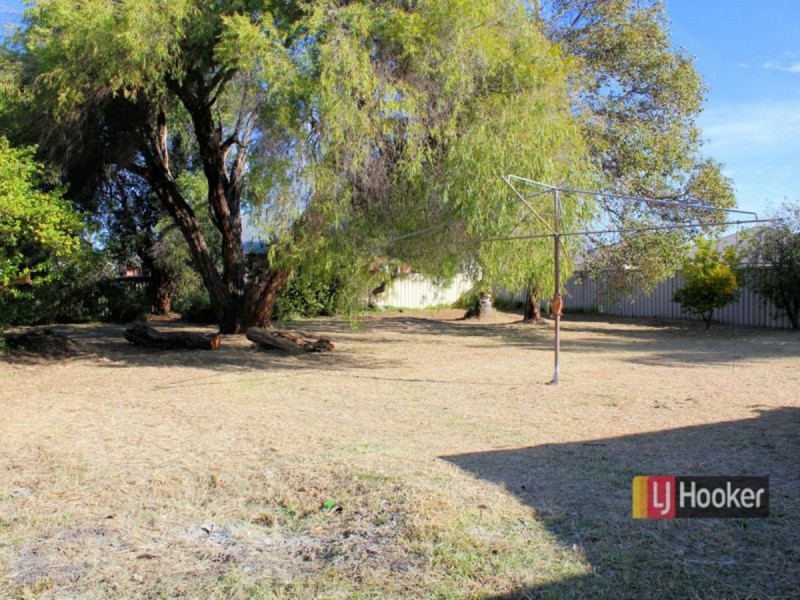 16 Woodrow Street, Carey Park WA 6230