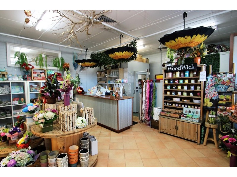 Australind Florist & Gifts, Australind WA 6233