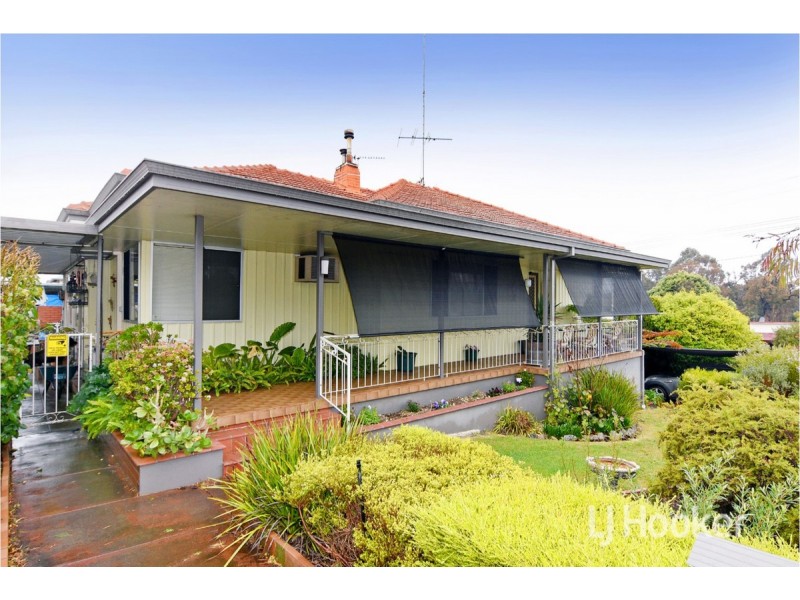 18 Bunbury Street, Collie WA 6225