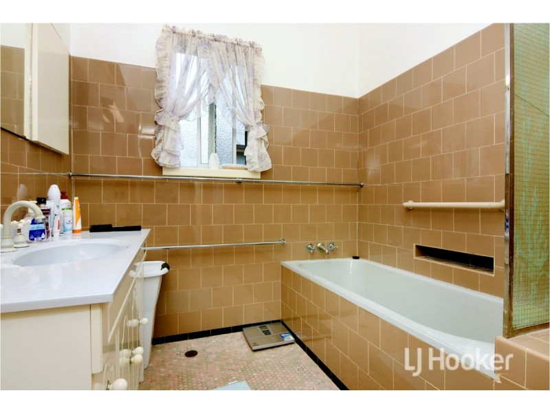 18 Bunbury Street, Collie WA 6225