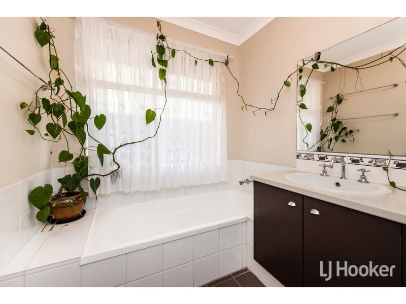 119 Barton Drive, Australind WA 6233