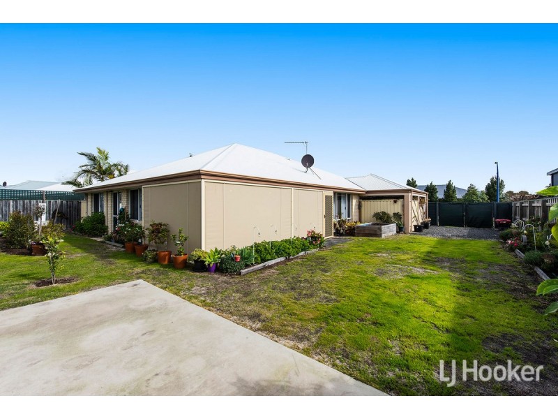 119 Barton Drive, Australind WA 6233
