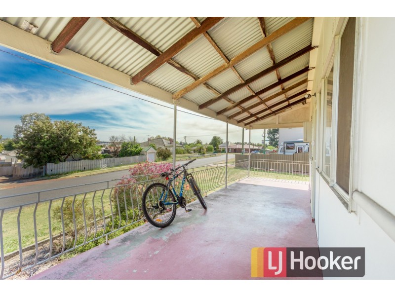 66 Deakin Street, Collie WA 6225