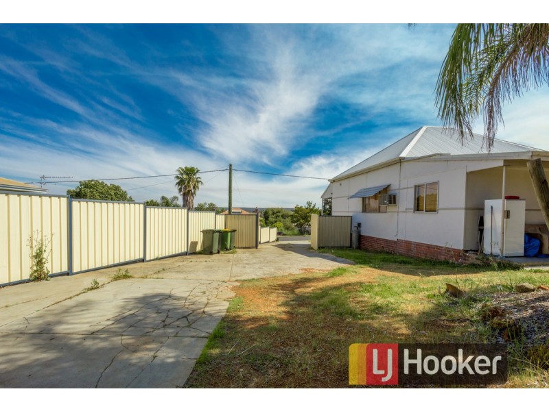 66 Deakin Street, Collie WA 6225