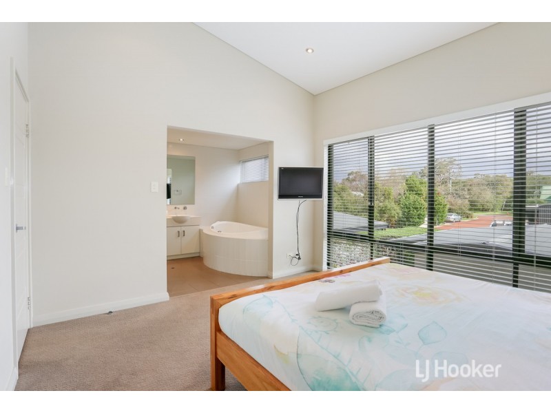 16B/77 Gifford Road, Dunsborough WA 6281