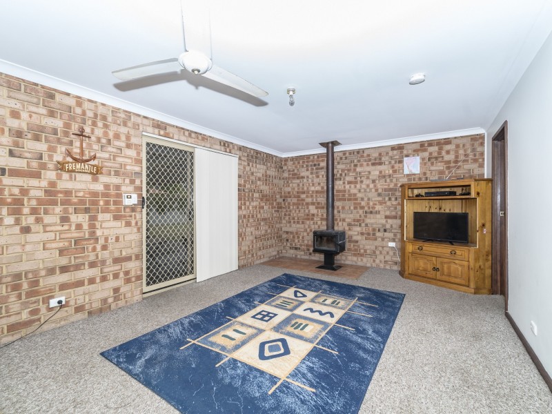 11 Edwards Place, Eaton WA 6232