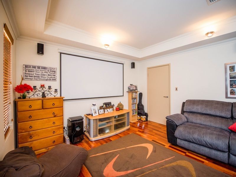 16 Tanzanite Road, Australind WA 6233