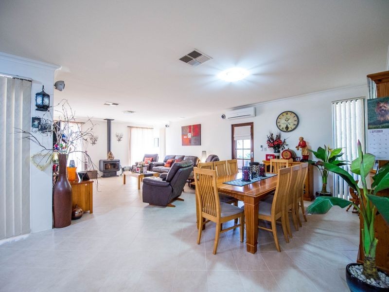 16 Tanzanite Road, Australind WA 6233