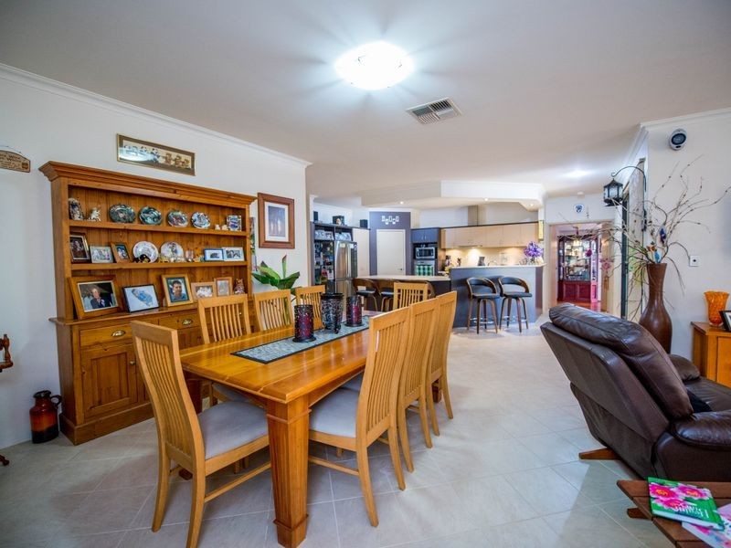 16 Tanzanite Road, Australind WA 6233