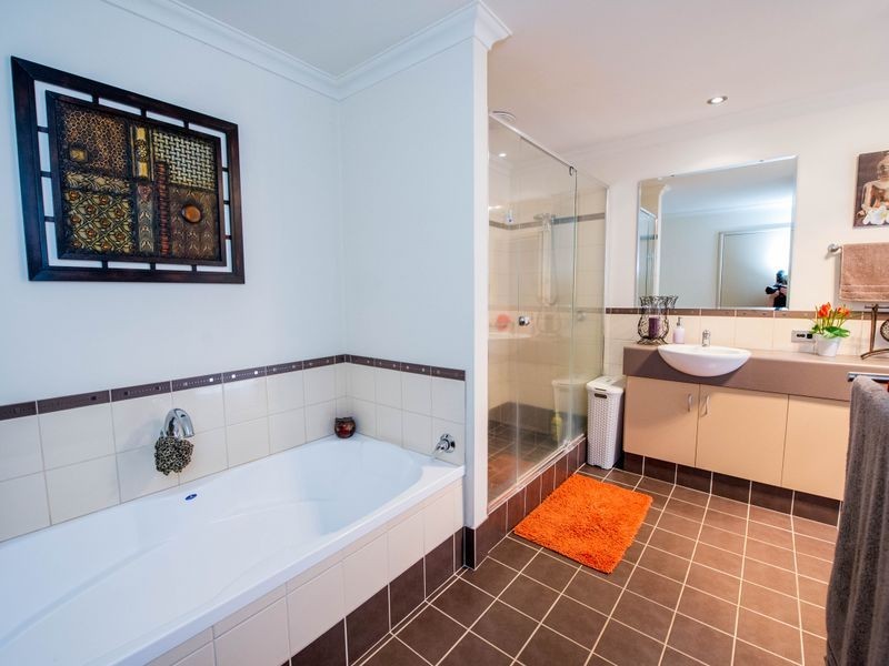 16 Tanzanite Road, Australind WA 6233