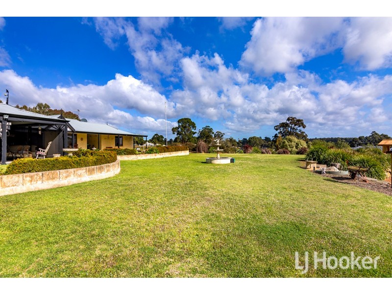 343 Steere Street North, Collie WA 6225