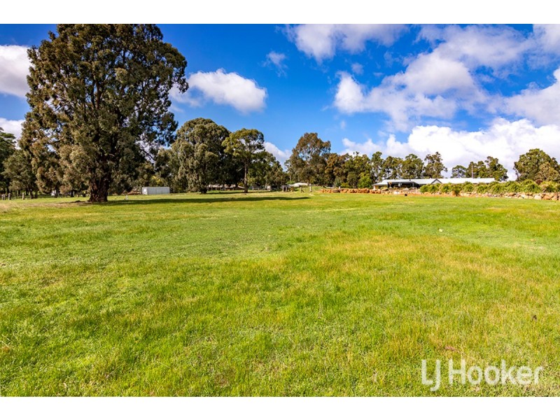 343 Steere Street North, Collie WA 6225