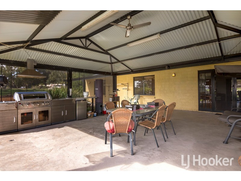 343 Steere Street North, Collie WA 6225