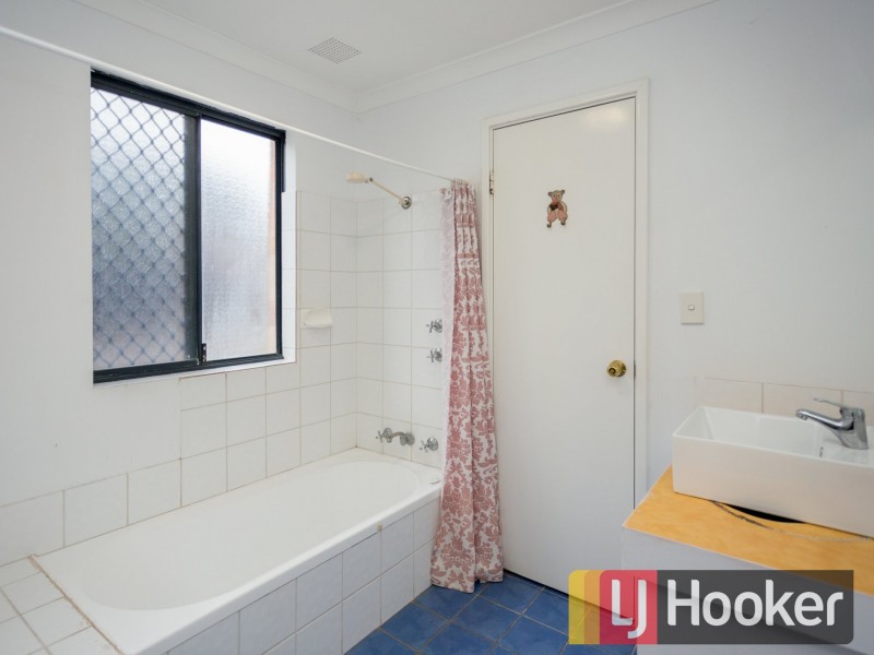 18 Slee Place, Withers WA 6230