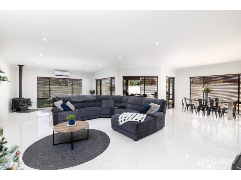 13 Wagtail Way, Collie WA 6225