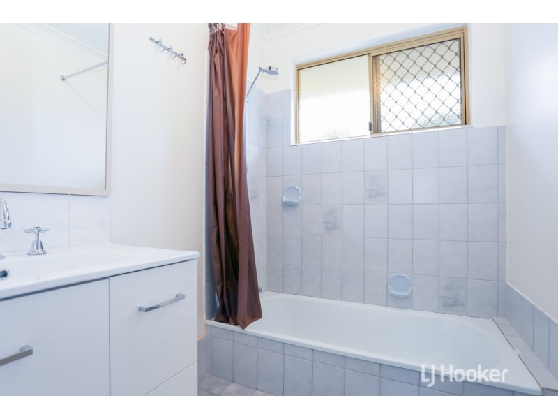 24 Lockwood Crescent, Withers WA 6230