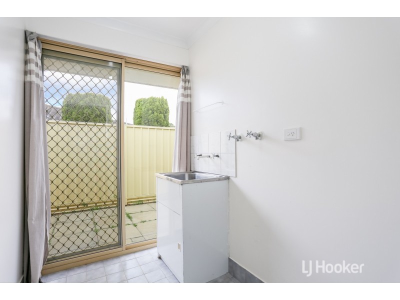 24 Lockwood Crescent, Withers WA 6230