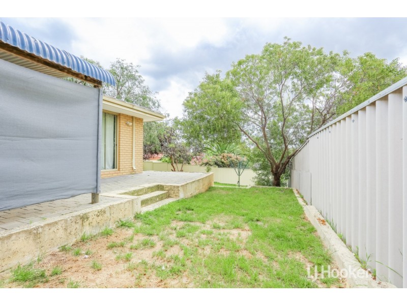 24 Lockwood Crescent, Withers WA 6230