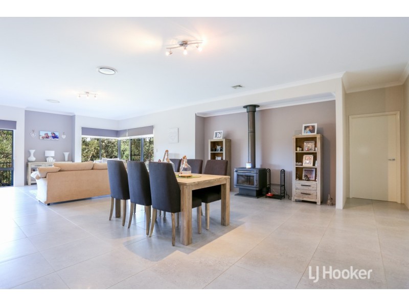 9 Craigie Drive, Roelands WA 6226