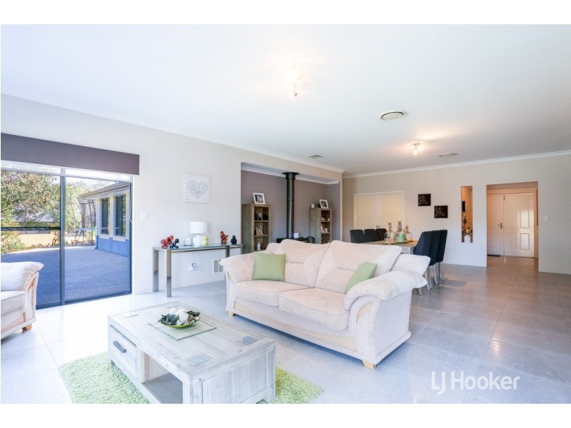 9 Craigie Drive, Roelands WA 6226