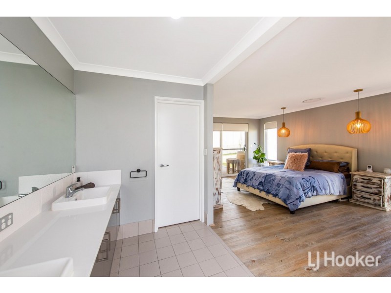 5 Robusta Road, Eaton WA 6232