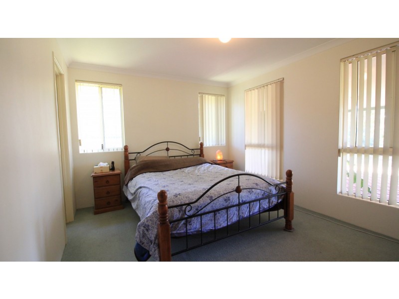 1/10 Dolphin Court, Broadwater WA 6280