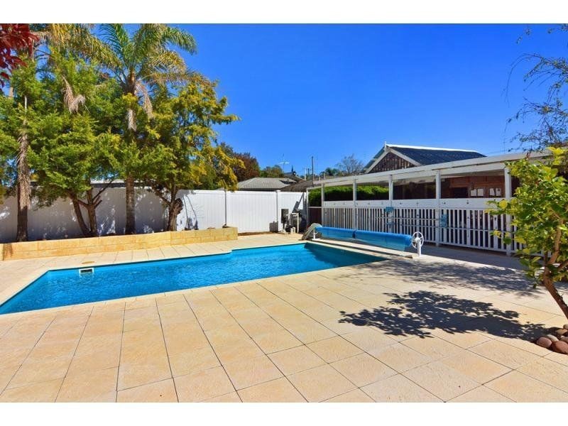 15 College Row, South Bunbury WA 6230
