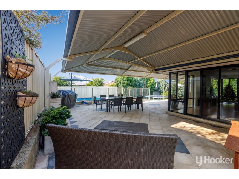 6 Buckingham Way, Collie WA 6225