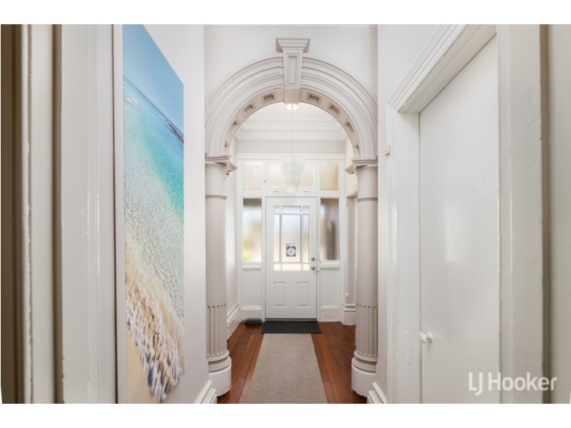 99 Beach Road, South Bunbury WA 6230