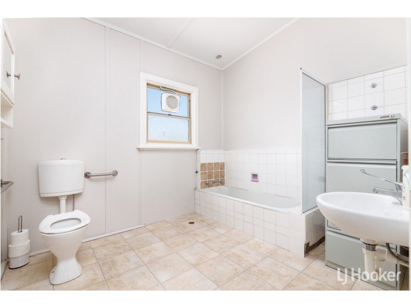 99 Beach Road, South Bunbury WA 6230