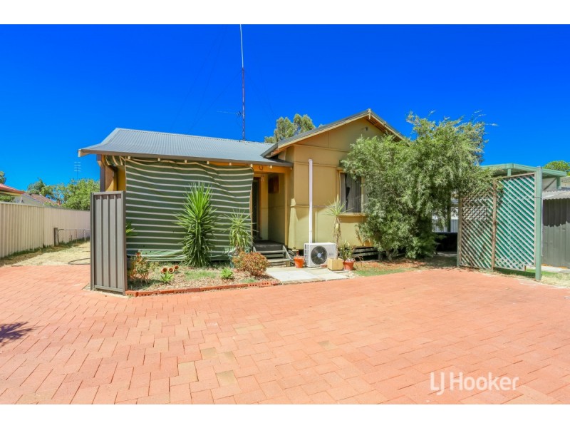 15 Boyalla Street, Carey Park WA 6230