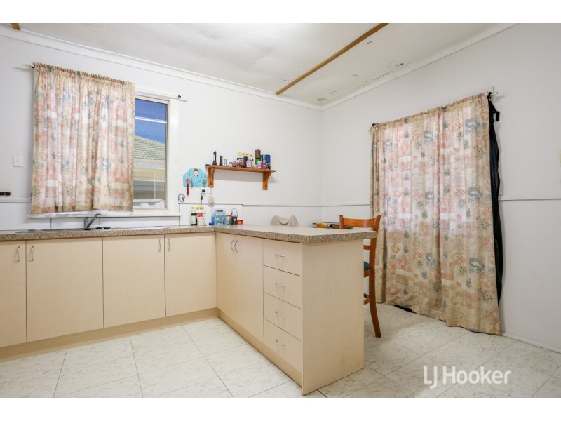 15 Boyalla Street, Carey Park WA 6230