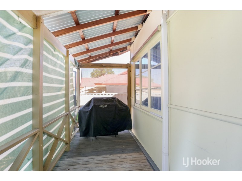 15 Boyalla Street, Carey Park WA 6230