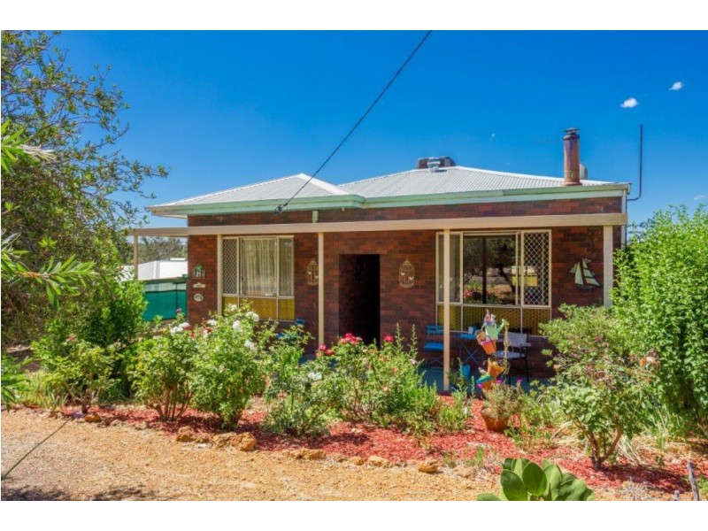 21 Bevan Way, Collie WA 6225