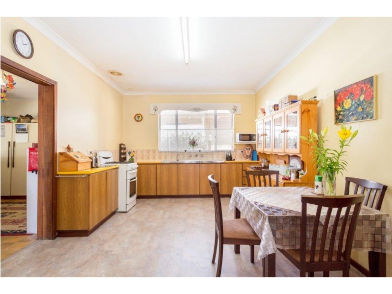 21 Bevan Way, Collie WA 6225