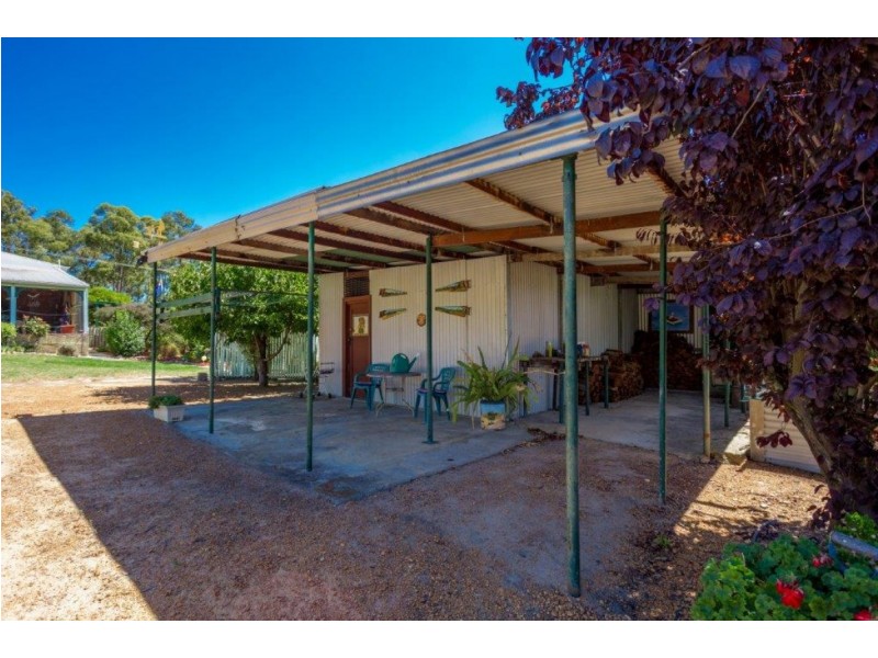 21 Bevan Way, Collie WA 6225