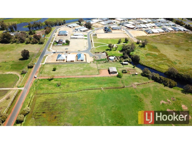 22 Jeffrey Road, Glen Iris WA 6230
