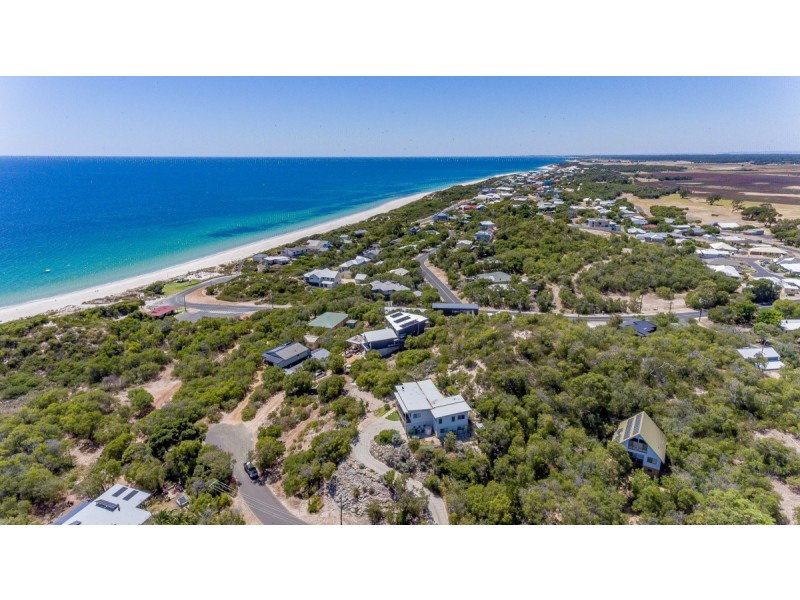 12 Gwenydd Way, Peppermint Grove Beach WA 6271