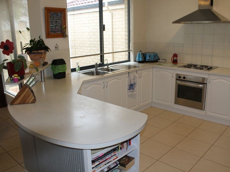 6 May Road, Dalyellup WA 6230