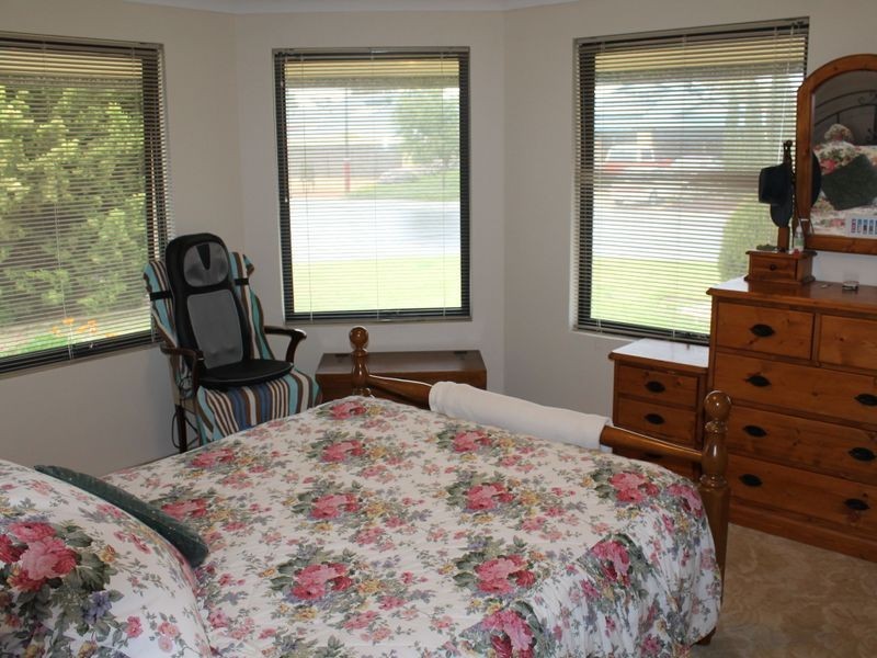 6 May Road, Dalyellup WA 6230