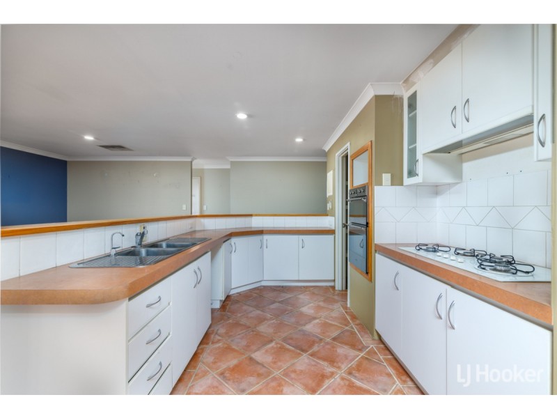 4 Bergersen Court, Carey Park WA 6230