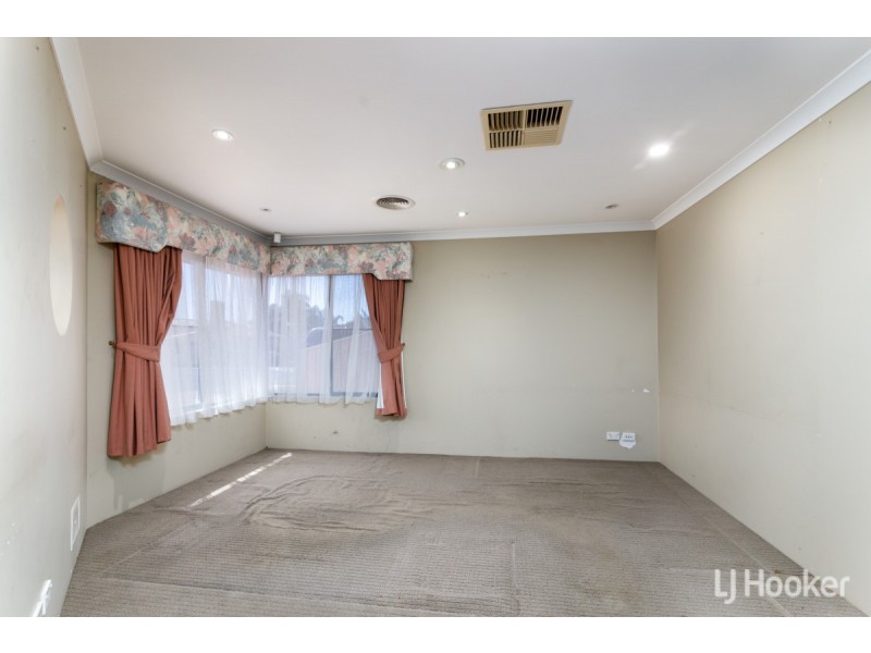 4 Bergersen Court, Carey Park WA 6230