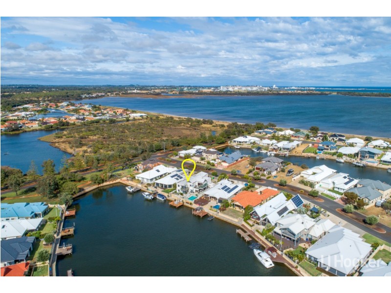 8 Portofino Crescent, Pelican Point WA 6230