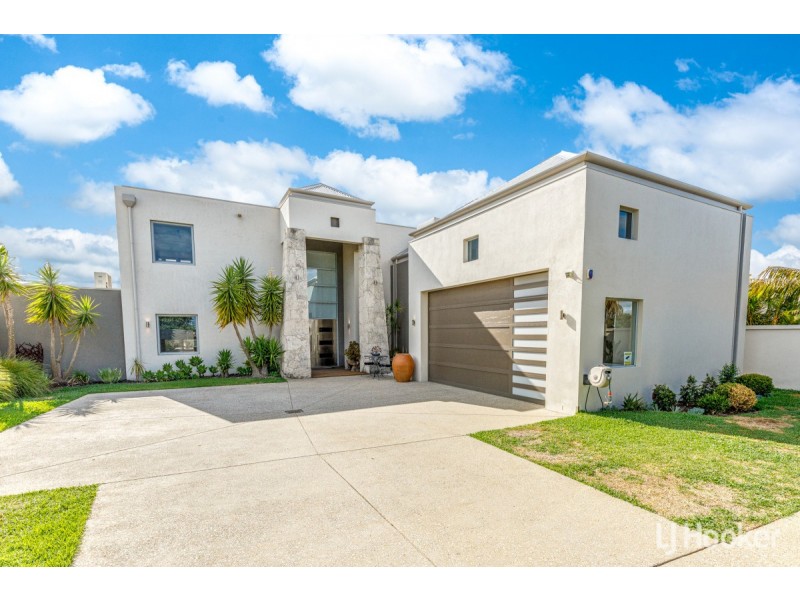 8 Portofino Crescent, Pelican Point WA 6230