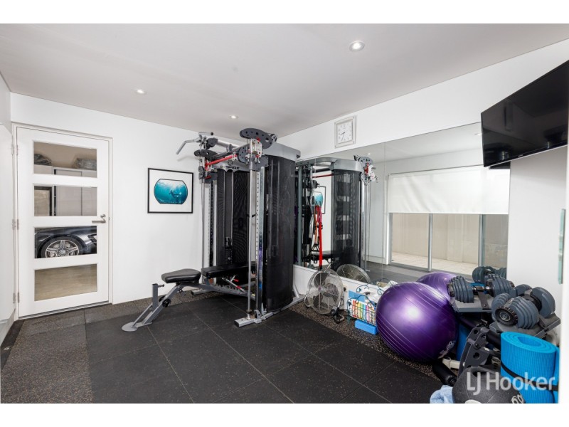 8 Portofino Crescent, Pelican Point WA 6230