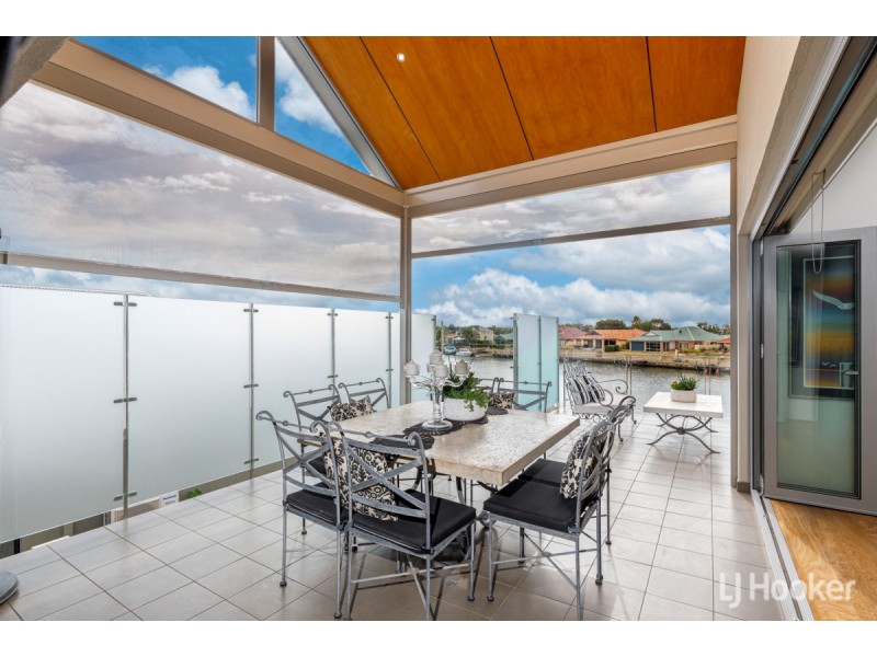 8 Portofino Crescent, Pelican Point WA 6230